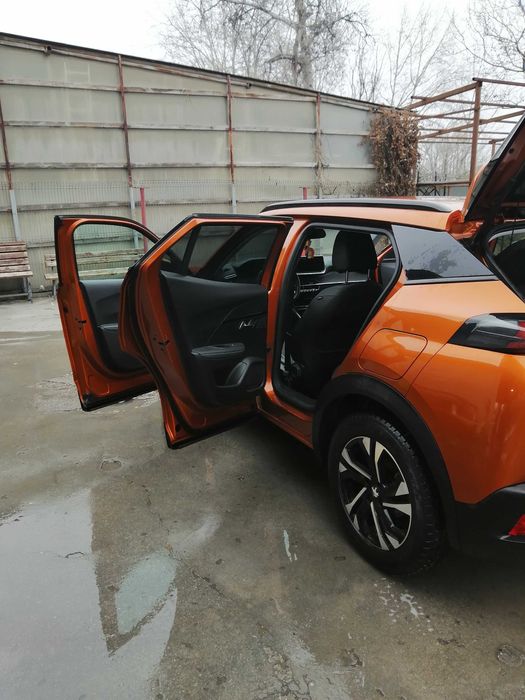 Vând autoturism Peugeot 2008