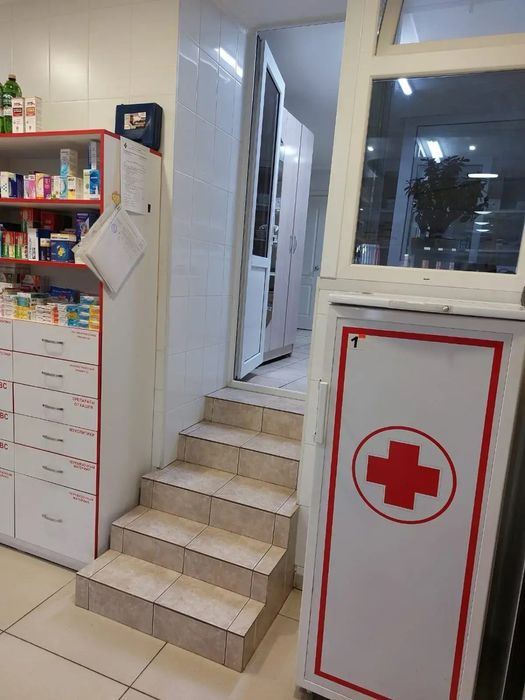 Продам действующую аптеку в центре города