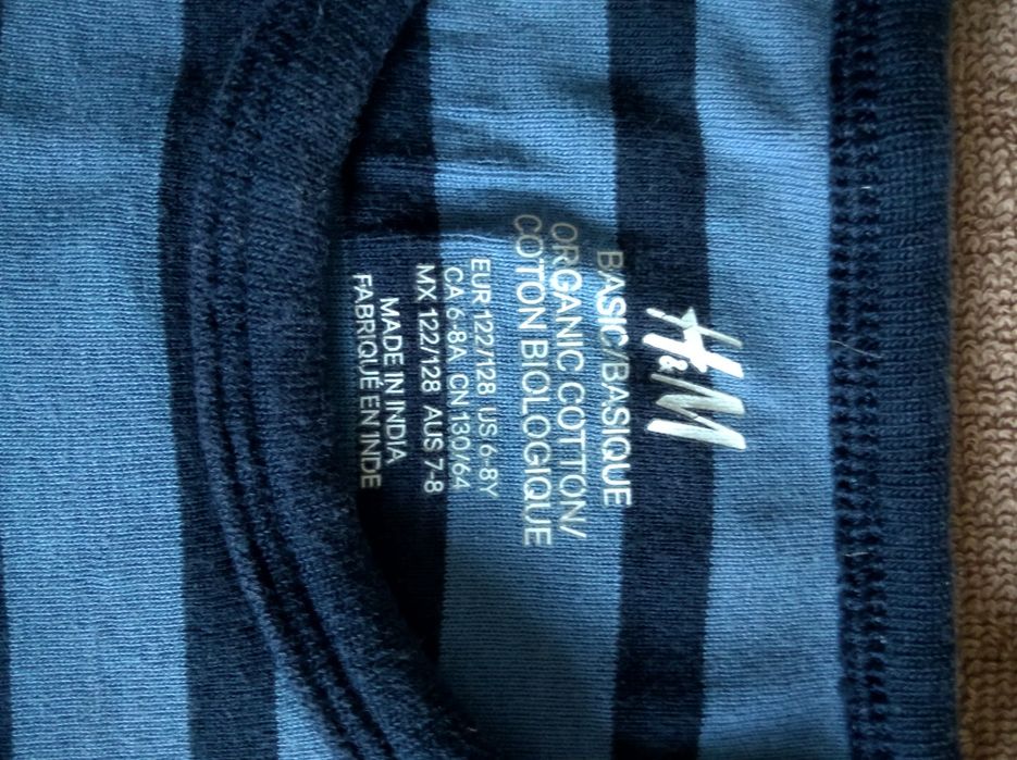 Свитерок на 6-8 лет H and M фирма