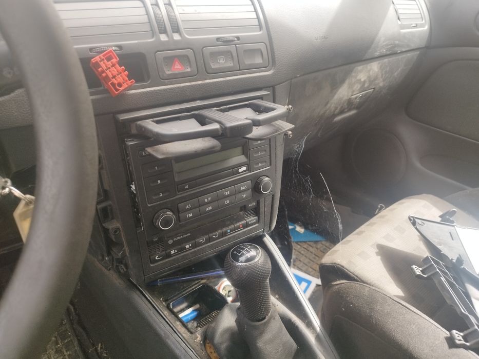 Продавам голф 4 1.9 101 На части