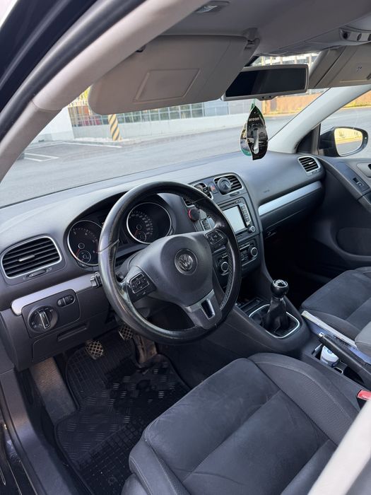 VOLKSWAGEN Golf 2010 — imagine 4