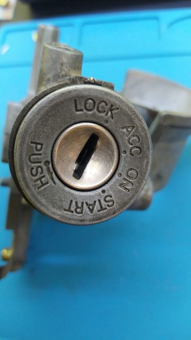 Вскрытие авто , ремонт замков