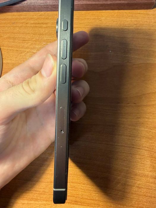 Продаю Iphone 15 pro