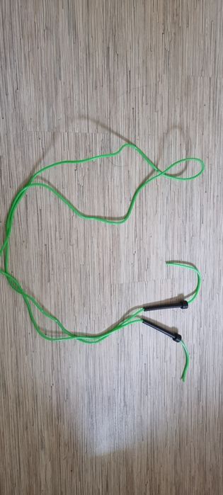 Спортни уреди, ластици, въжета