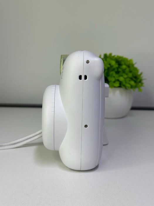 INSTAX 12 mini  Комплектация: БК