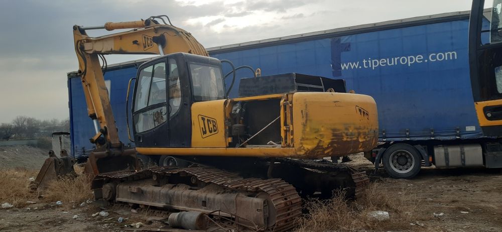 Экскаватор без двигателя