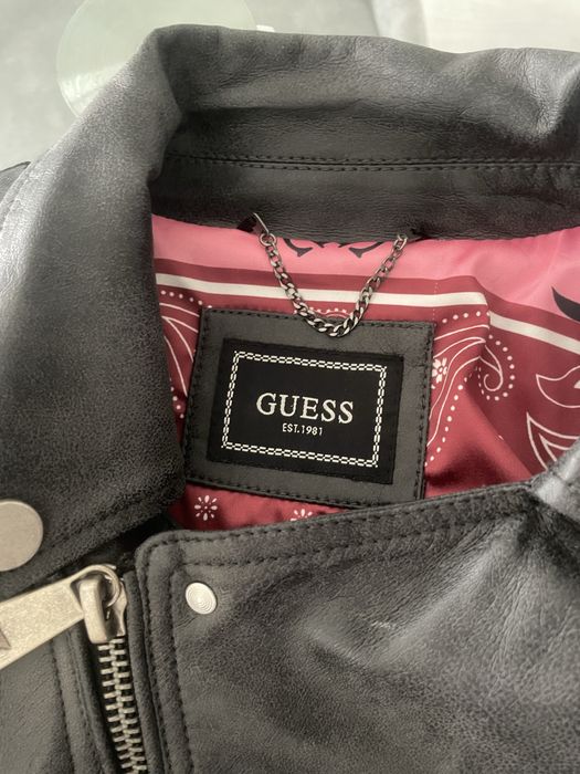 Дамско кожено яке Guess