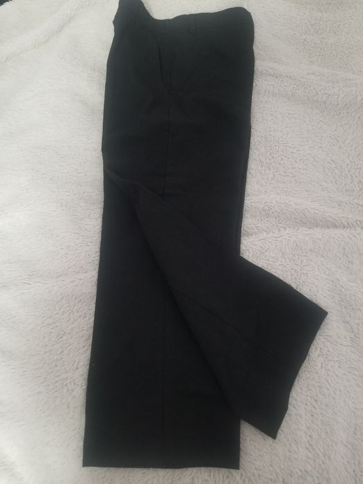 Черен панталон с ръб