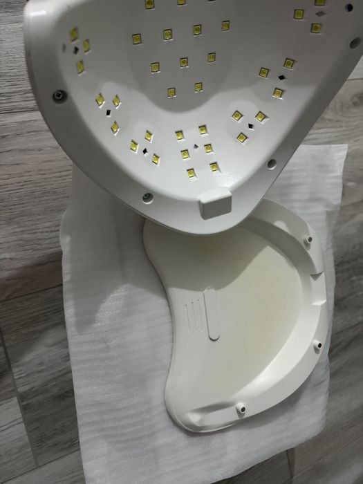 UV/Led лампа для маникюра.
