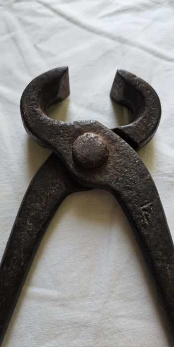 Clești vechi de fierărie
