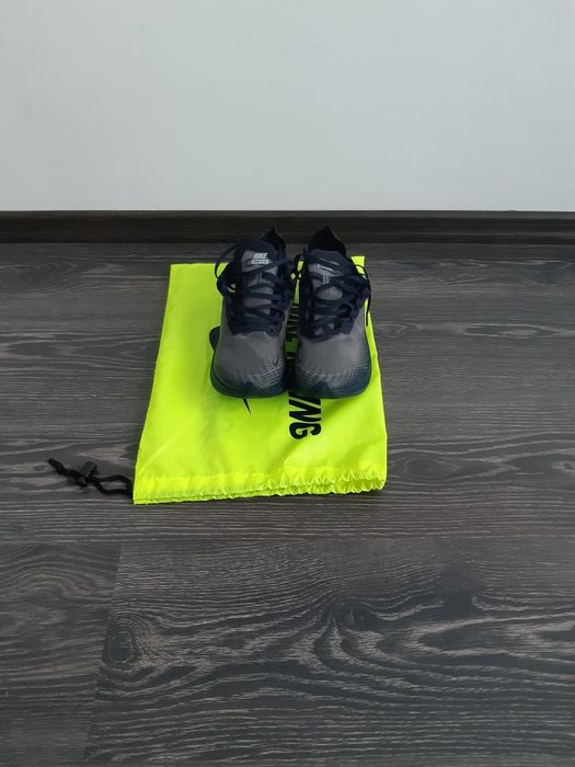 Adidasi Noi Nike racing 42.5 .