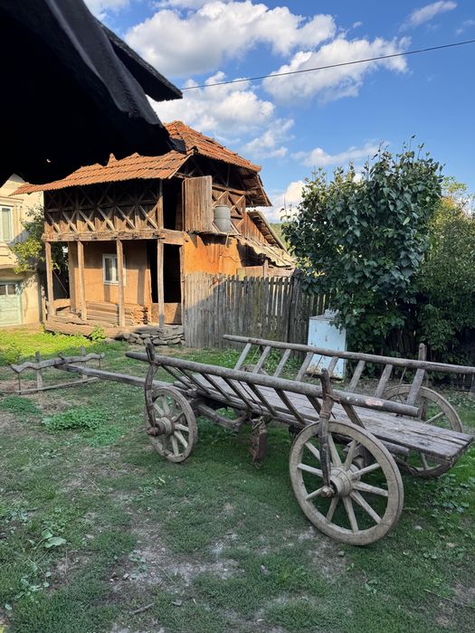 Căruță din lemn cu jub dublu și Plug tradițional