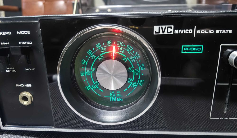 Винтидж радио с грамофон JVC Nivico MSL-501L