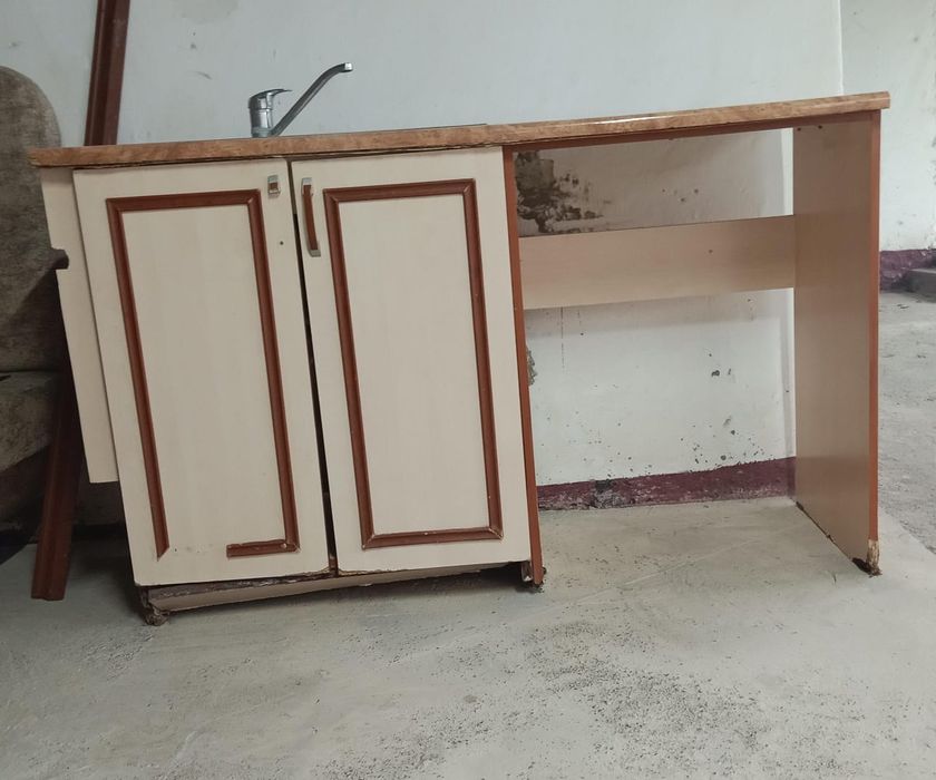 Кухонный гарнитур состояние хорошее