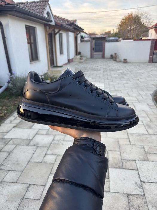 Alexander McQueen 43 negri air bubble