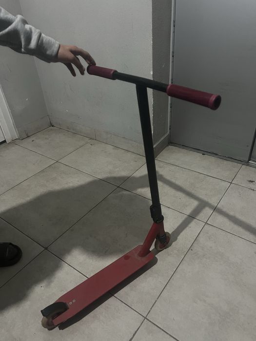 Продам трюкавой самокат