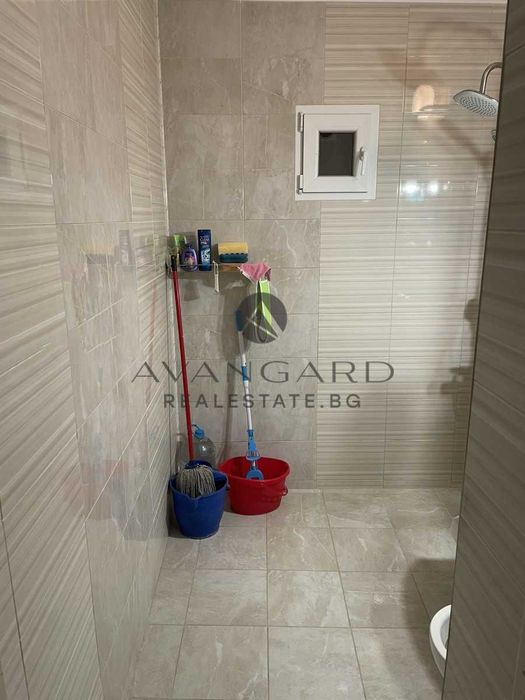 Продава се Четиристаен апартамент в Пловдив, Изгрев - 110 кв.м за 733 €/кв.м - Снимка #13