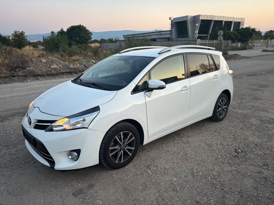 Toyota Verso   2.0 D4D 125 коня 2014