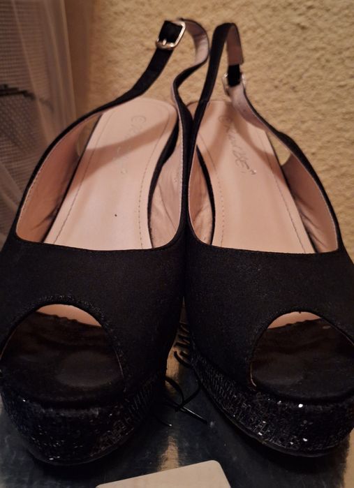 Сандали на платформа