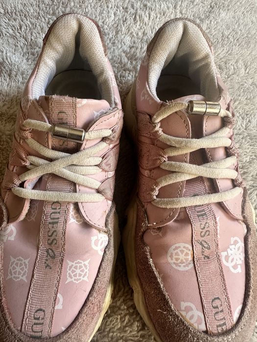 Детски маратонки  Guess .номер 32