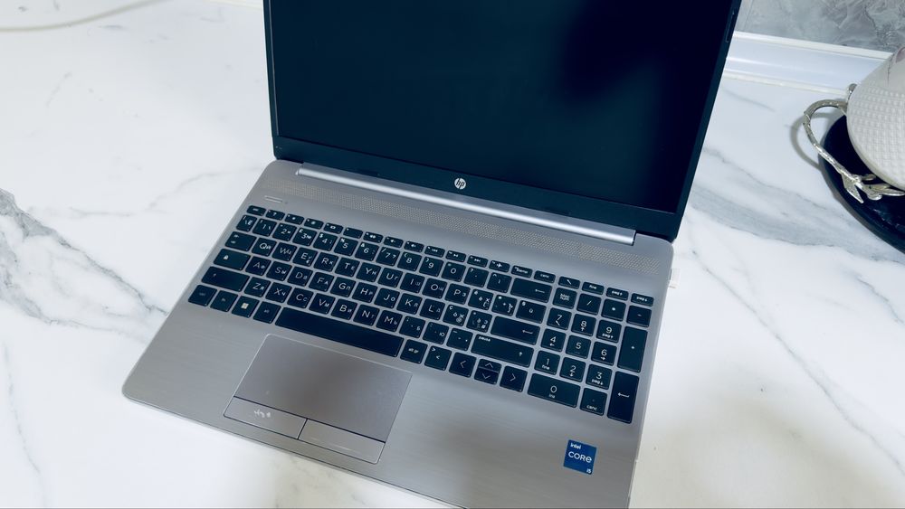 Срочно Ноутбук HP i5 11-поколение / 16GB / SSD 256 / Iris Xe