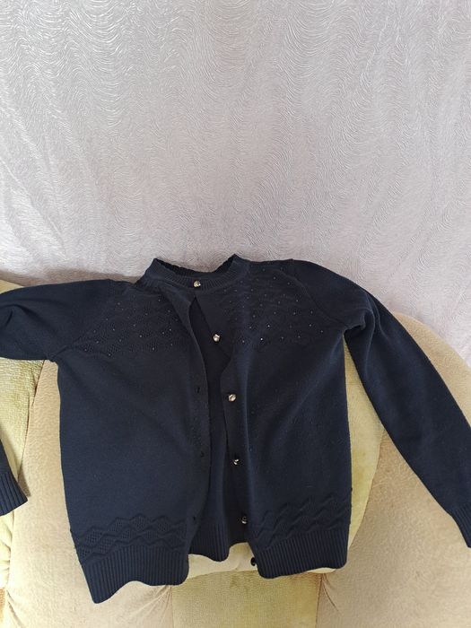 продам школьную форму на девочку