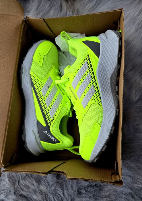 Adidas Terrex оригинални дамски сникърси нови 38 2/3