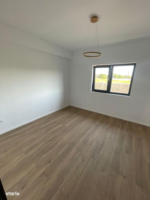 COMISION 0|Casă Nouă cu 4 Camere | Potențial de Mansardare!