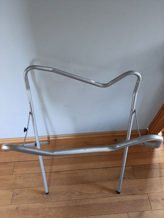 Стойка за детска ваничка