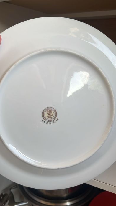 Продаю тарелки большие