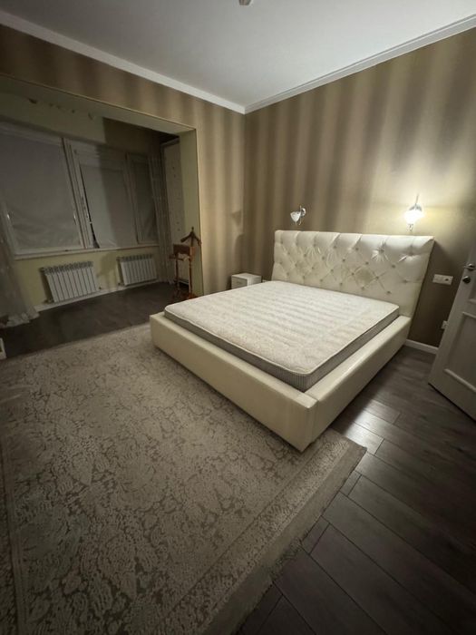 Продам кровать двухспальную