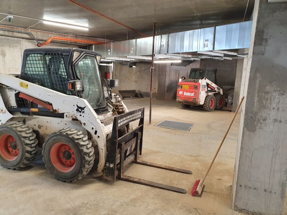 Inchirieri utilaje constructi bobcat perie miniexcavator picon