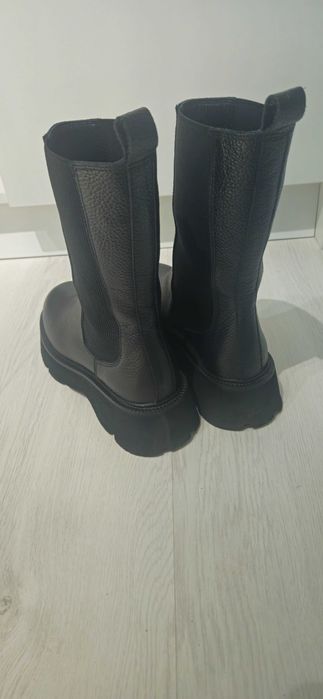 Продам обувь 35р