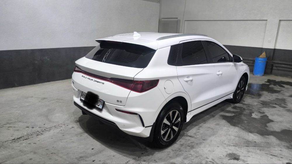 BYD  E2 full options