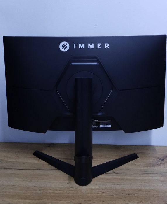 Monitor 27 180hz Cruved Kranshteynli