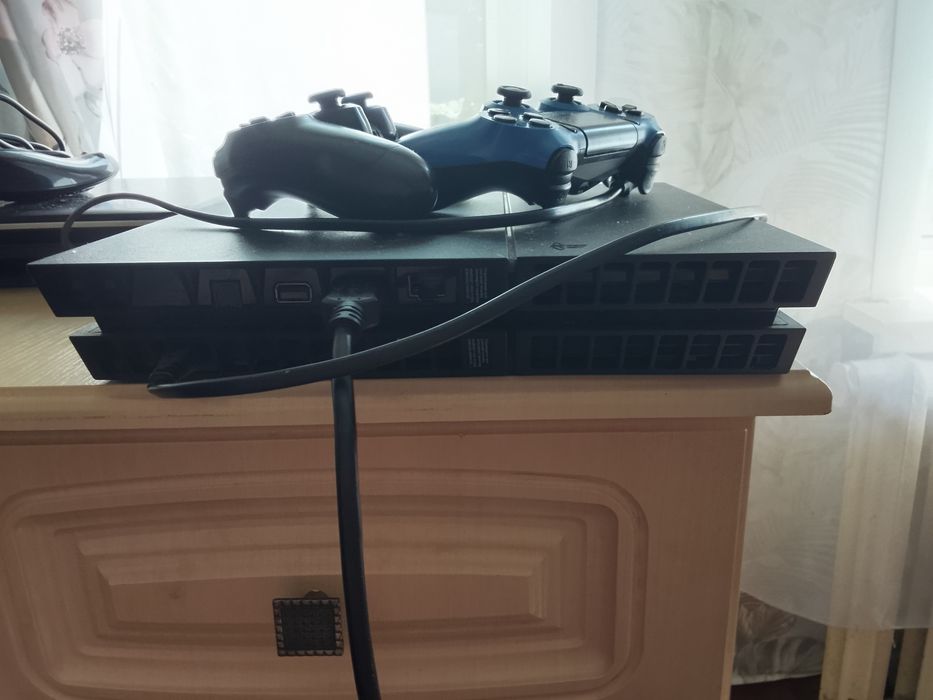 Sony PlayStation 4