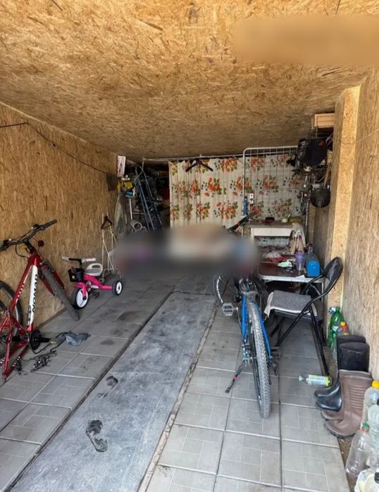 Продам гараж в центре.