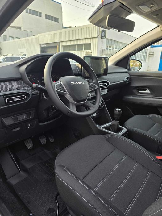 Închiriere masini ridesharing UBER-BOLT