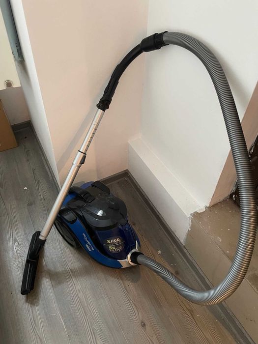 Aspirator fara sac Rowenta