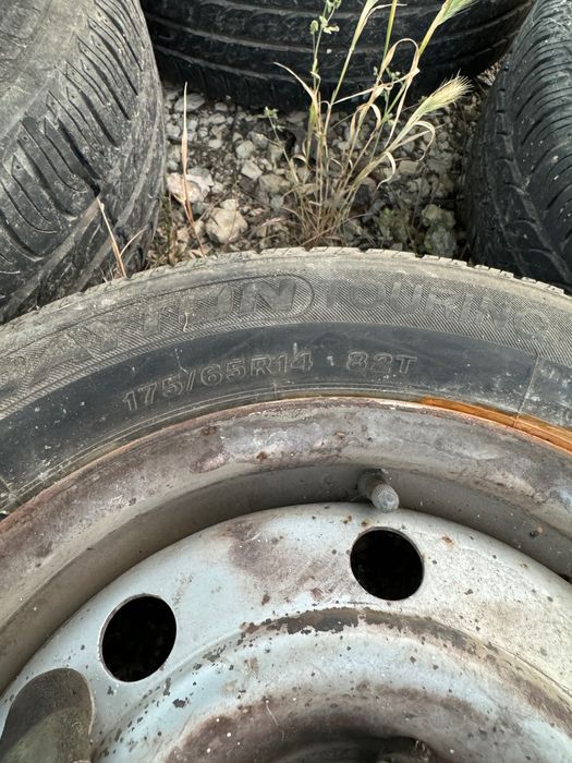 Гуми с джанти 14 цола