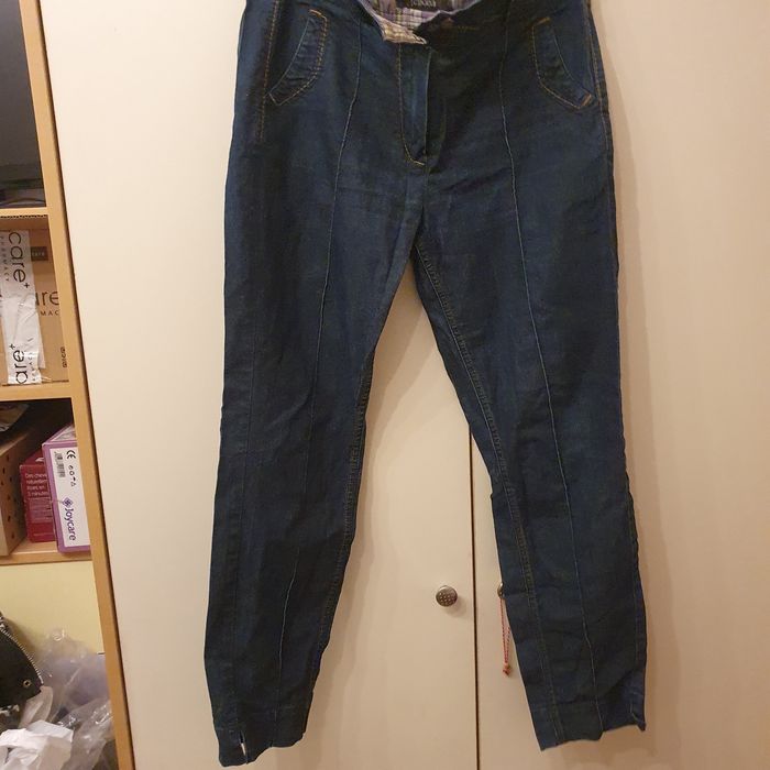 Продавам изгодно дамски якета,дънки  и кожено яке