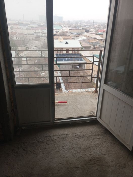 Каропка уй сотилади оринтер куйлук .Тарговий центр КОМПАС дан 200 метр