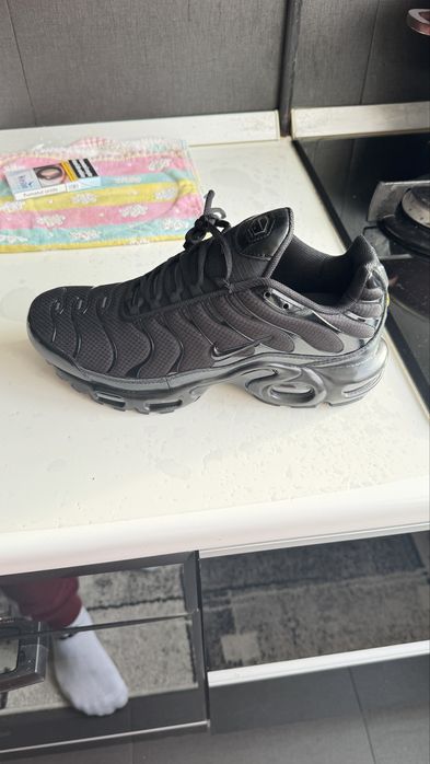 Nike tn air fully black