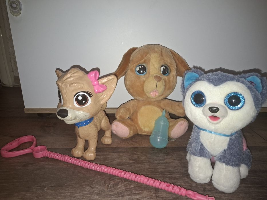Лот кученца Chi Chi love , плачещо куче CRY pets и  плюшено акащо куче Zuru Pets