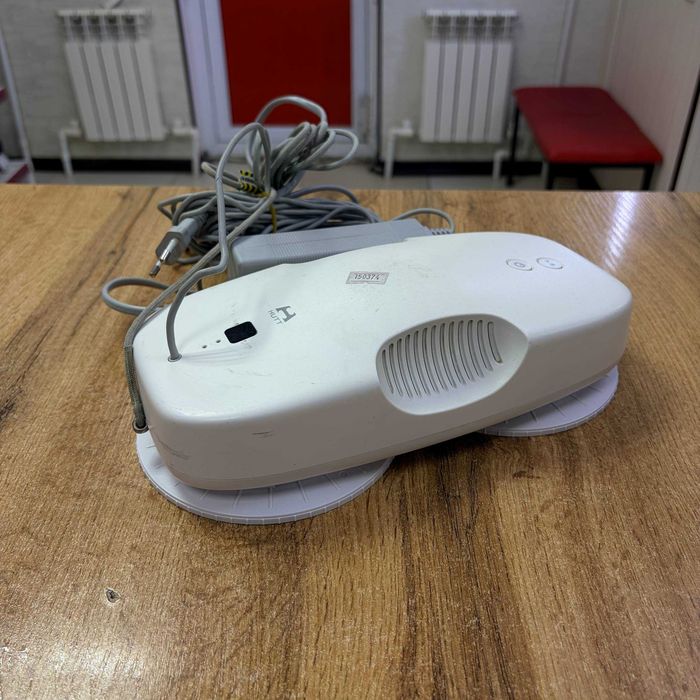 А21 / Стеклоочиститель Hutt Robot DDC 55 / sk150374