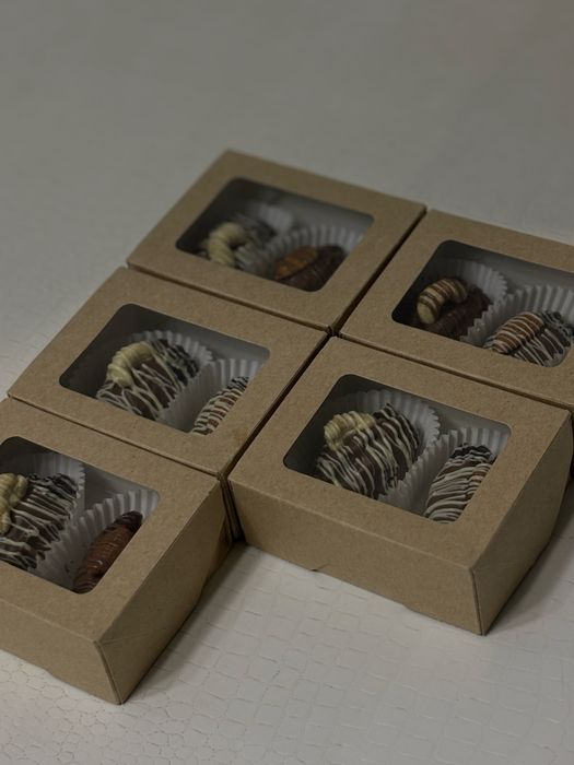 Клубника и Финики в шоколаде Актобе