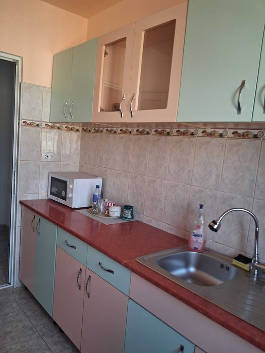 Apartament cu 3 camere de inchiriat
