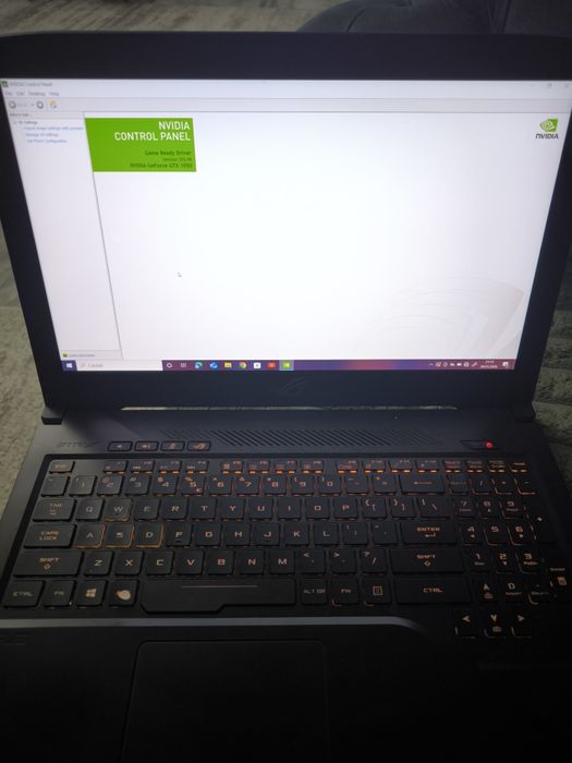 Laptop asus rog strix