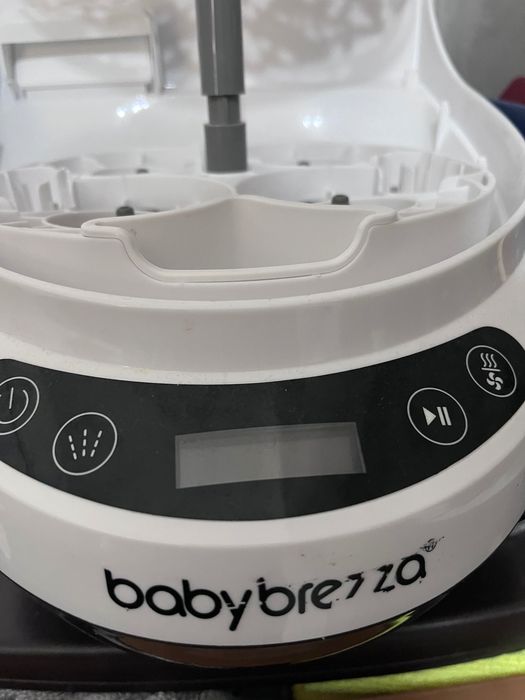 Aparat Babybrezza spalat-sterilizat-uscat biberoane