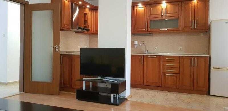 Дава се под наем Двустаен апартамент в София, Център - 69 кв.м за 398.82 € - Снимка #3